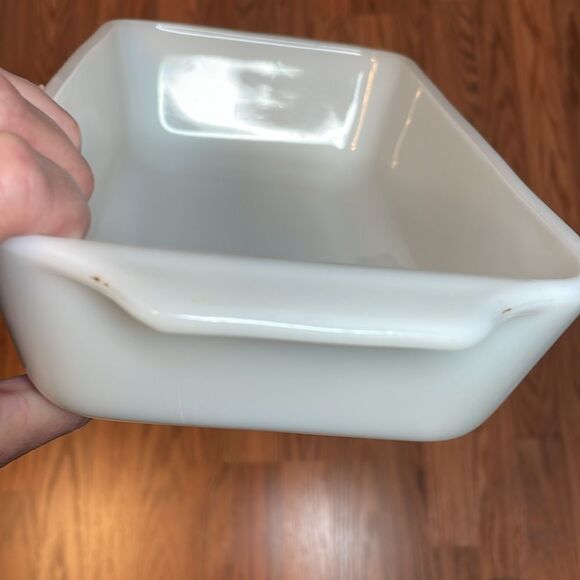 VINTAGE ANCHOR HOCKING FIRE KING MILK GLASS W/BLUE CORNFLOWER LOAF PAN - Picture 7 of 8